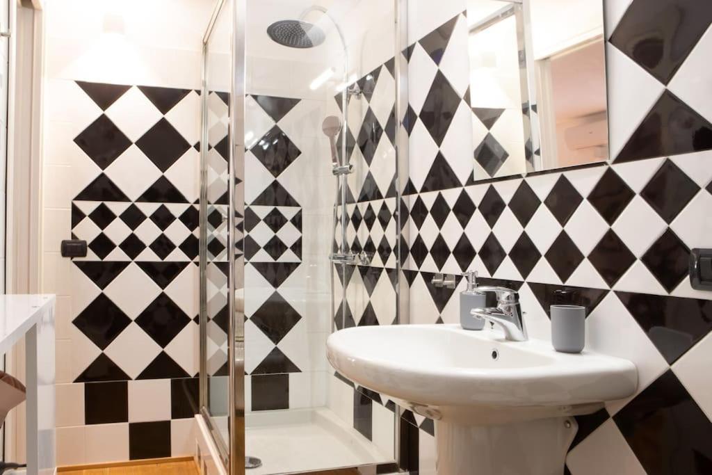 Comfortable Flat In Porta Romana Milano Exterior foto